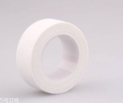 醫(yī)用膠布留下的膠痕怎么去除？
