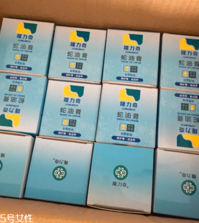 蛇油膏治腳氣嗎？腳氣可以用蛇油膏嗎？