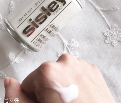乳液可以當(dāng)晚霜用嗎？乳液當(dāng)晚霜用好嗎？