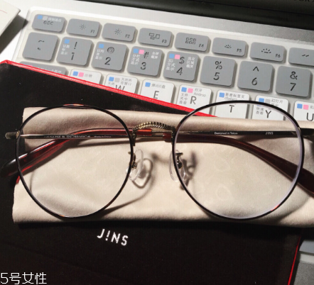 jins防藍(lán)光眼鏡有用嗎？jins防藍(lán)光眼鏡有效果嗎？