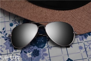 太陽鏡往下掉怎么調(diào)整？太陽鏡老是掉怎么辦？
