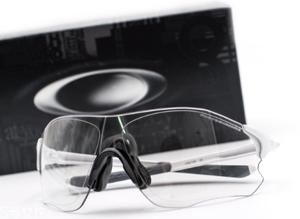 oakley眼鏡是什么檔次？歐克利眼鏡檔次介紹