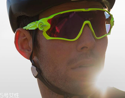 oakley眼鏡是什么檔次？歐克利眼鏡檔次介紹