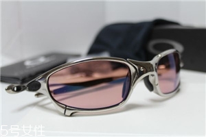 oakley眼鏡真假辨別 歐克利眼鏡怎么辨別真假？
