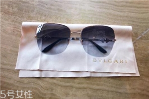 太陽鏡上的膠怎么清洗？太陽鏡上的膠水用什么洗？