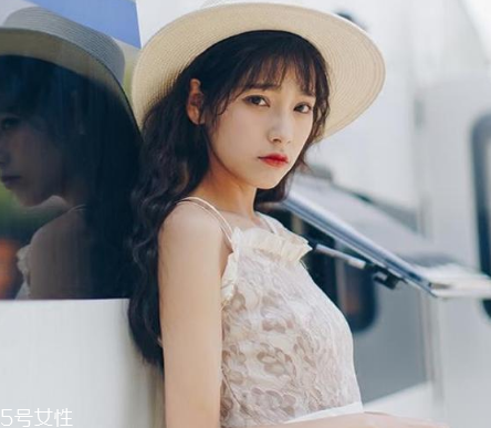 夏天拍照穿什么裙子好看？拍照適合穿什么裙子？