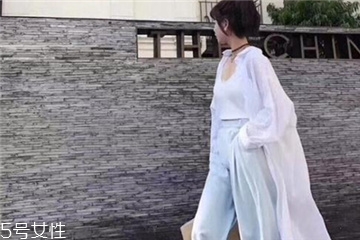 防曬衣能用洗衣機(jī)洗嗎？防曬衣可以機(jī)洗嗎？