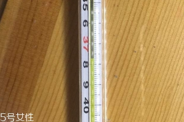 體溫計能測水溫嗎？水溫能用體溫計測嗎？