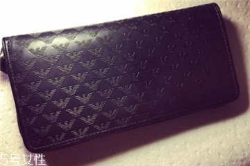 阿瑪尼錢包貴嗎？阿瑪尼錢包專柜價(jià)格