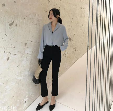 喇叭褲怎么搭配顯腿長(zhǎng)？喇叭褲怎么穿顯高？