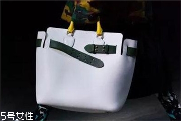 burberry the belt尺寸多大？巴寶莉貝爾特包有哪幾種尺寸？