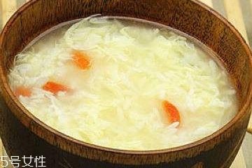 酒釀蛋豐胸靠譜嗎？酒釀蛋吃多久有效果？
