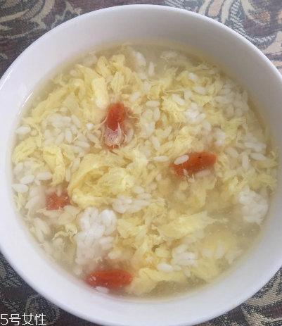 酒釀蛋豐胸靠譜嗎？酒釀蛋吃多久有效果？