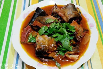 青魚的適宜人群 青魚適合有肝炎的人吃嗎？