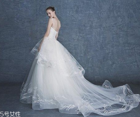 婚紗可以穿兩次嗎？婚紗穿兩次不好嗎？
