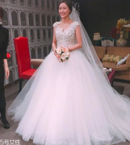 婚紗可以借給別人穿嗎？婚紗能不能借給別人？