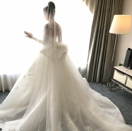 婚紗能干洗嗎？婚紗干洗會有損害嗎？