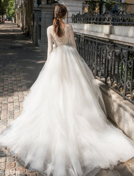 婚紗裙撐怎么折疊？婚紗裙撐怎么收起來？