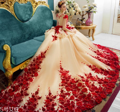 婚紗上的口紅怎么處理？婚紗蹭上口紅能洗掉嗎？