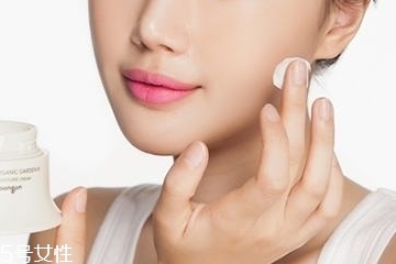 干皮為什么容易脫妝？干皮容易脫妝怎么辦？