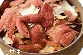 花生衣能和蜂蜜一起吃嗎？花生衣和桑棗一起煮會(huì)怎樣？
