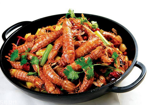 皮皮蝦能和牛肉一起吃嗎？皮皮蝦能和牛肉同吃嗎？