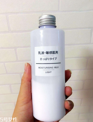 乳液是鎖水的嗎？乳液能鎖住水分嗎？