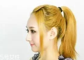 發(fā)量少簡(jiǎn)單隨意丸子頭教程 發(fā)量少也能hold住的丸子頭