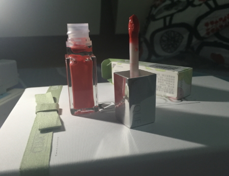 倩碧小方唇釉怎么樣？倩碧唇釉使用心得