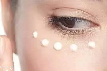 眼霜去眼袋哪個牌子好？什么眼霜去眼袋效果好？