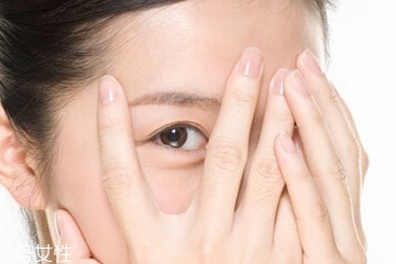 眼霜為什么辣眼睛？眼霜辣眼睛是怎么回事？