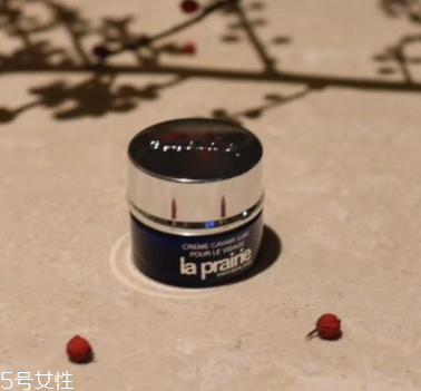 眼霜開封后保質(zhì)期多久？眼霜開封多久不能用？