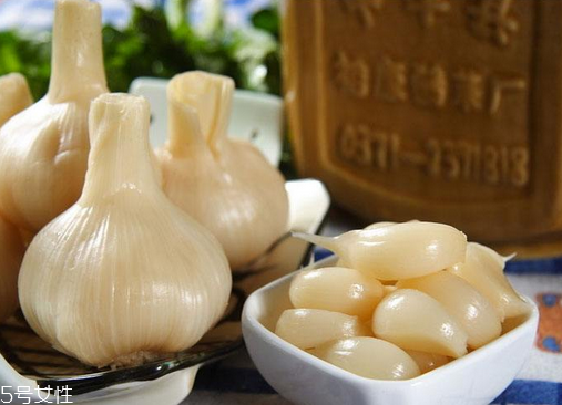 糖醋蒜的腌制方法 糖醋蒜怎么做？