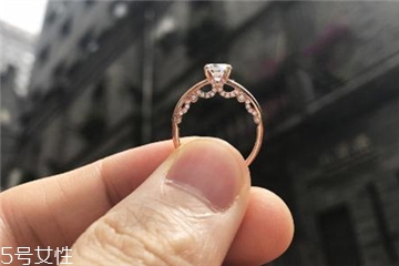 鉆戒上的鉆石會(huì)碎嗎？鉆戒的鉆碎了怎么辦？