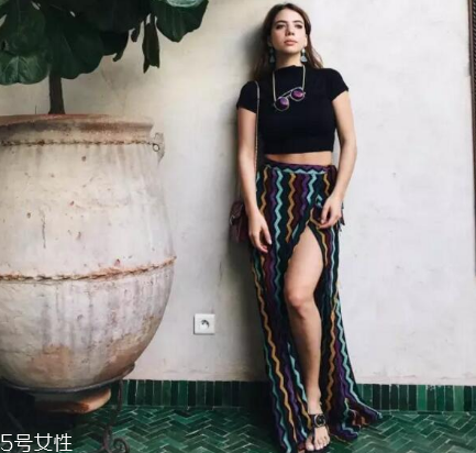 女生去海邊穿什么衣服？海邊度假怎么穿搭顯瘦？
