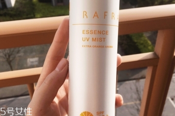 防曬噴霧里面有酒精嗎？防曬噴霧都有酒精嗎？