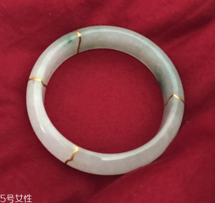 手鐲可以帶著睡覺(jué)嗎？手鐲睡覺(jué)戴好嗎？