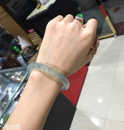 手鐲16號(hào)是多大？手鐲16號(hào)內(nèi)徑有多少厘米？