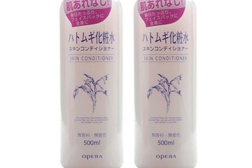 化妝水進(jìn)眼睛怎么辦？化妝水辣眼睛怎么回事？