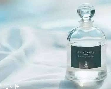 春天怎么噴香水最得體？春天噴香水注意事項