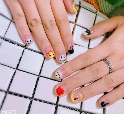 q版萬(wàn)圣節(jié)美甲怎么做？q版萬(wàn)圣節(jié)美甲教程