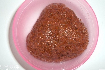 海藻面膜為什么會出膠？海藻面膜的膠是什么？