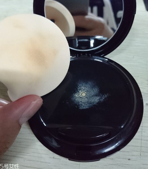 雅詩(shī)蘭黛紅石榴氣墊cc代言人是誰(shuí)？雅詩(shī)蘭黛氣墊哪款好用？