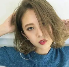 打蠟傷頭發(fā)嗎？打蠟對頭發(fā)的危害