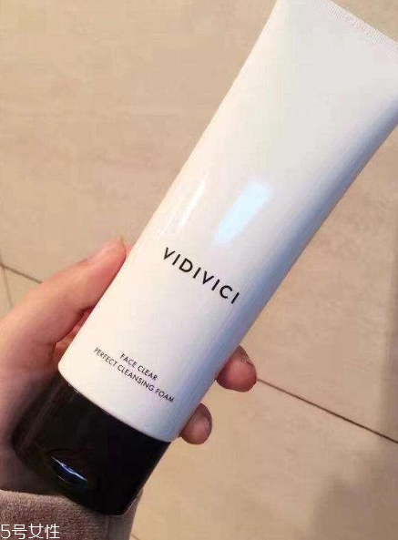 vidivici洗面奶適合什么年齡？vidivici洗面奶能卸妝嗎？