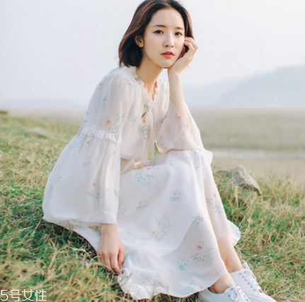 瘦人穿什么連衣裙好看？這三款讓你美上天