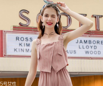 條紋衣服怎么搭配 多種風格一網打盡