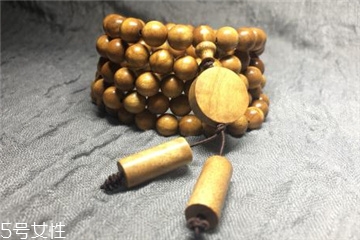 金絲楠手串怎么盤(pán) 老玩家教你經(jīng)驗(yàn)