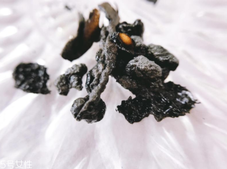 真絲睡裙不會凸點(diǎn)嗎 睡覺穿沒關(guān)系