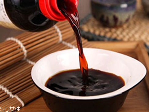 醬油會(huì)回奶嗎 這個(gè)說(shuō)法是錯(cuò)誤的
